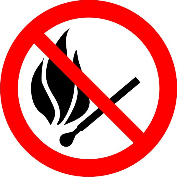 Знак "Запрещается пользоваться открытым огнем и курить" - фото 1 - id-p45698299