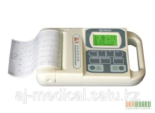 6-канальный ЭКГ CardioFax M ECG-1250K с цветным 5,7" 12-ти канальным дисплеем, клавиатурой, 3/4/6-канальной ра