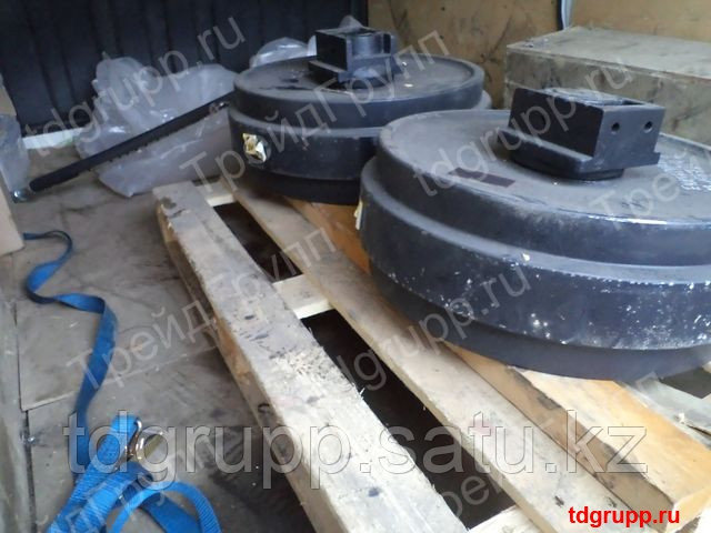 587-50400100 Колесо направляющее (ленивец) HD1430