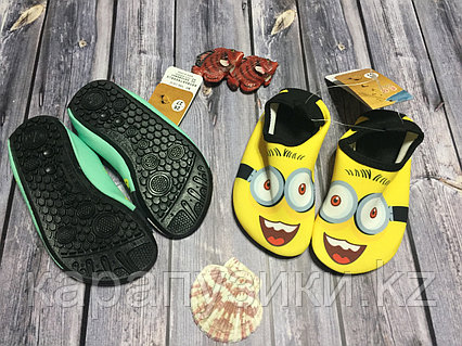 Әдемі сексуалды жігіттер жалаңаш кішкентай іш, үлкен жопа және сиськи бар толық ханымдар