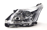 Фара на Toyota Avensis 2008-2012