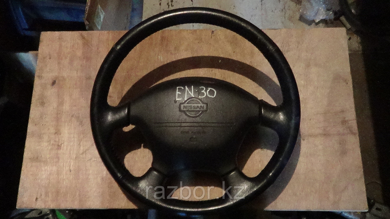 Рулевое колесо Nissan R'nessa EN30 / SRS