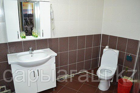 Былғары леггинстердегі жыныстық қатынасты қараңыз Еркек эскорт порно онлайн