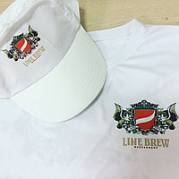 Нанесение логотипа на футболку, бейсболку