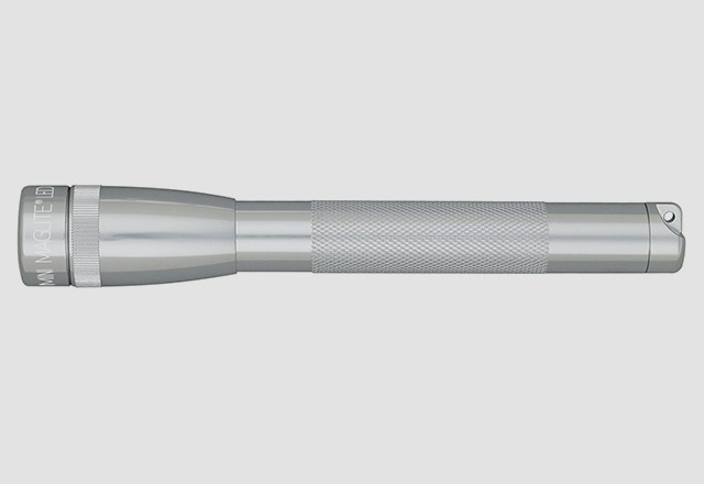 Фонарь MINI MAGLITE LED 2xAA (77 Lum)(с 2-мя батарейками и чехлом)(серебристый)(в блистере) R34468 - фото 2 - id-p46146279