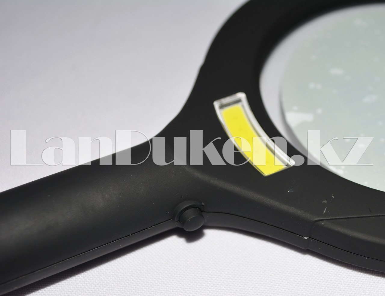 Ручная лупа со светодиодной подсветкой и 3-кратным увеличением Tool Solutions (без упаковки) - фото 3 - id-p45981385