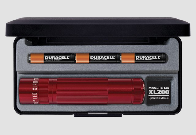 Фонарь MAGLITE LED XL200 3xAAA (172 Lum) (4737cd)(138м)(2ч30м/218ч)(красный)(в пластиковом футляре) R34449