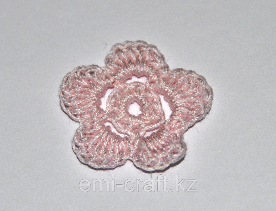 Цветок пятилепестковый вязаный (3 см.) - розовый