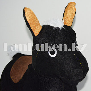 Қараңызшы, оның аузында ұрығы бар.