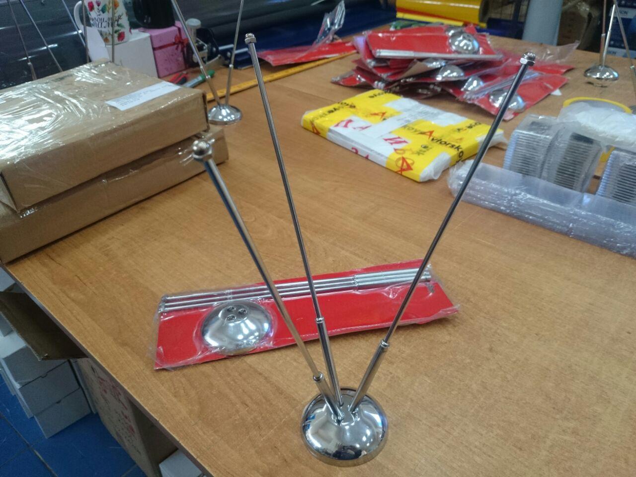 Флагшток металлический настольный трех рожковый - купить по лучшей цене ...