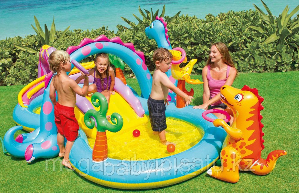 Игровой надувной центр intex 57135 dinoland с горкой