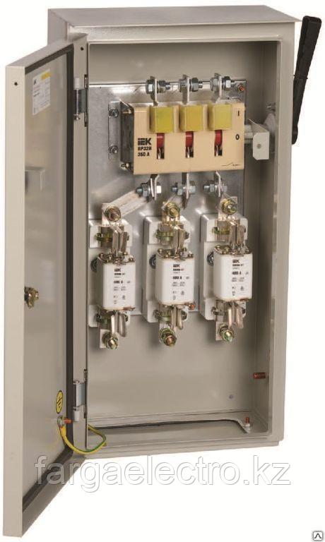 Ящик с предохранителем ЯРП-46370 IP32 с пред. 400А