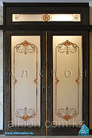 Витраж с фьюзинг-декорами в национальном стиле