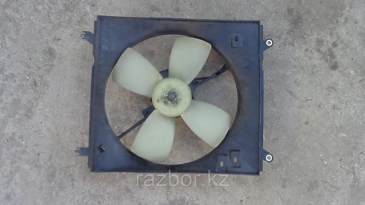 Вентилятор радиатора Toyota Camry Gracia правый SXV20 - фото 1 - id-p47056871