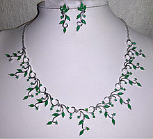 Комплект украшений "Весна" зеленые кристаллы