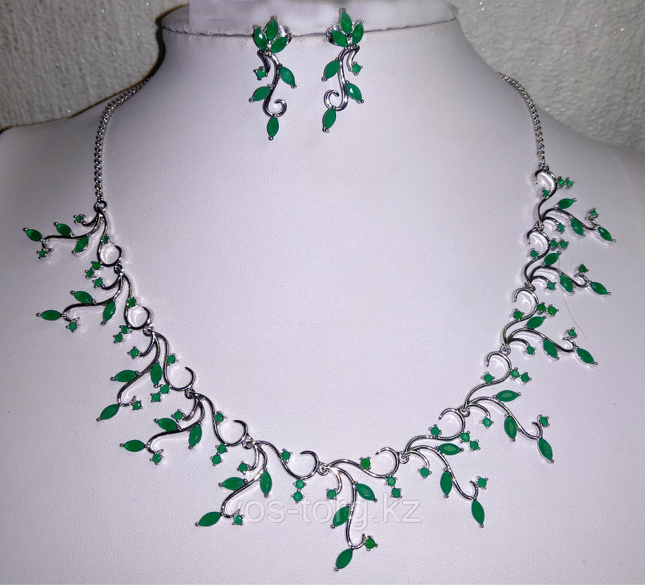Комплект украшений "Весна" зеленые кристаллы - фото 2 - id-p47259049