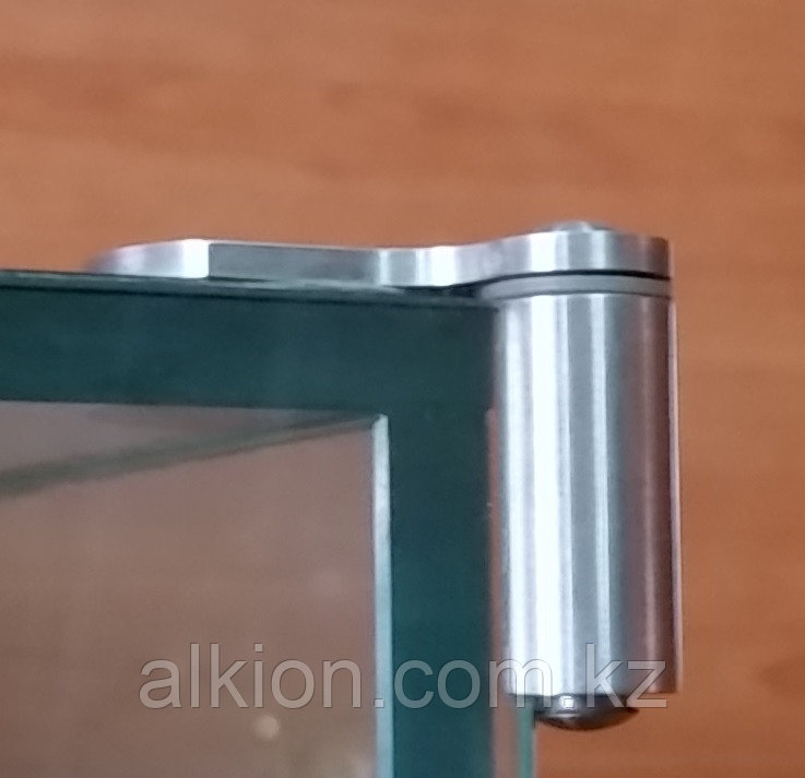 Угловой шарнир для стеклянных витрин. Для накладных дверей. Под УФ - склейку.