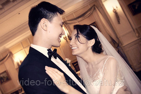 Әйел ер адамның жыныс мүшесін сорғызды (видео)