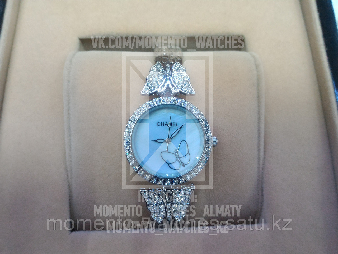 Женские часы Chanel