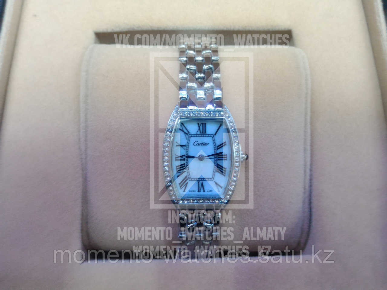 Женские часы Cartier
