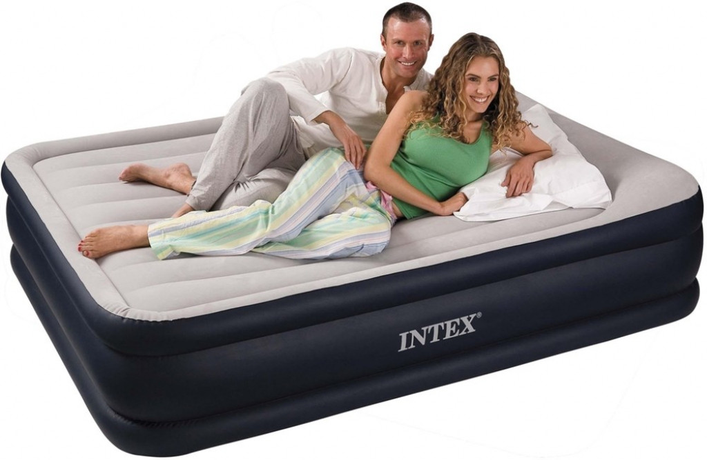 Двуспальная надувная матрас-кровать 152х203х42 см с насосом Intex 64136