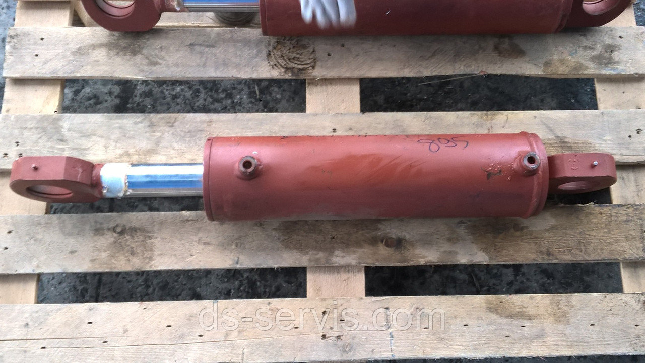 Гидроцилиндры автогрейдера. Гидроцилиндр подъема отвала xcmg gr165. Liebherr pr732 гидроцилиндр наклона отвала. Гидроцилиндр переднего отвала дз-180. Гидроцилиндры автогрейдера.