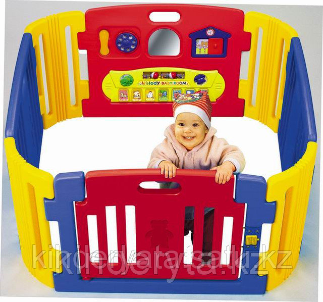 Игровой музыкальный манеж "Сказочный дворик" Haenim Toys HNP-734M