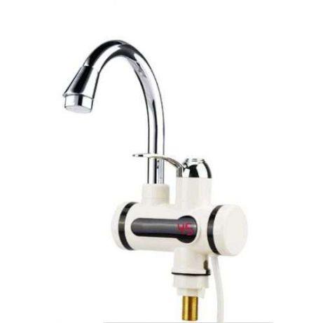 Проточный электрический водонагреватель c дисплеем Instant Electric Heating Water Faucet