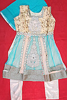 Индийский детский костюм Сальвар камиз (платье, платок и штанишки).