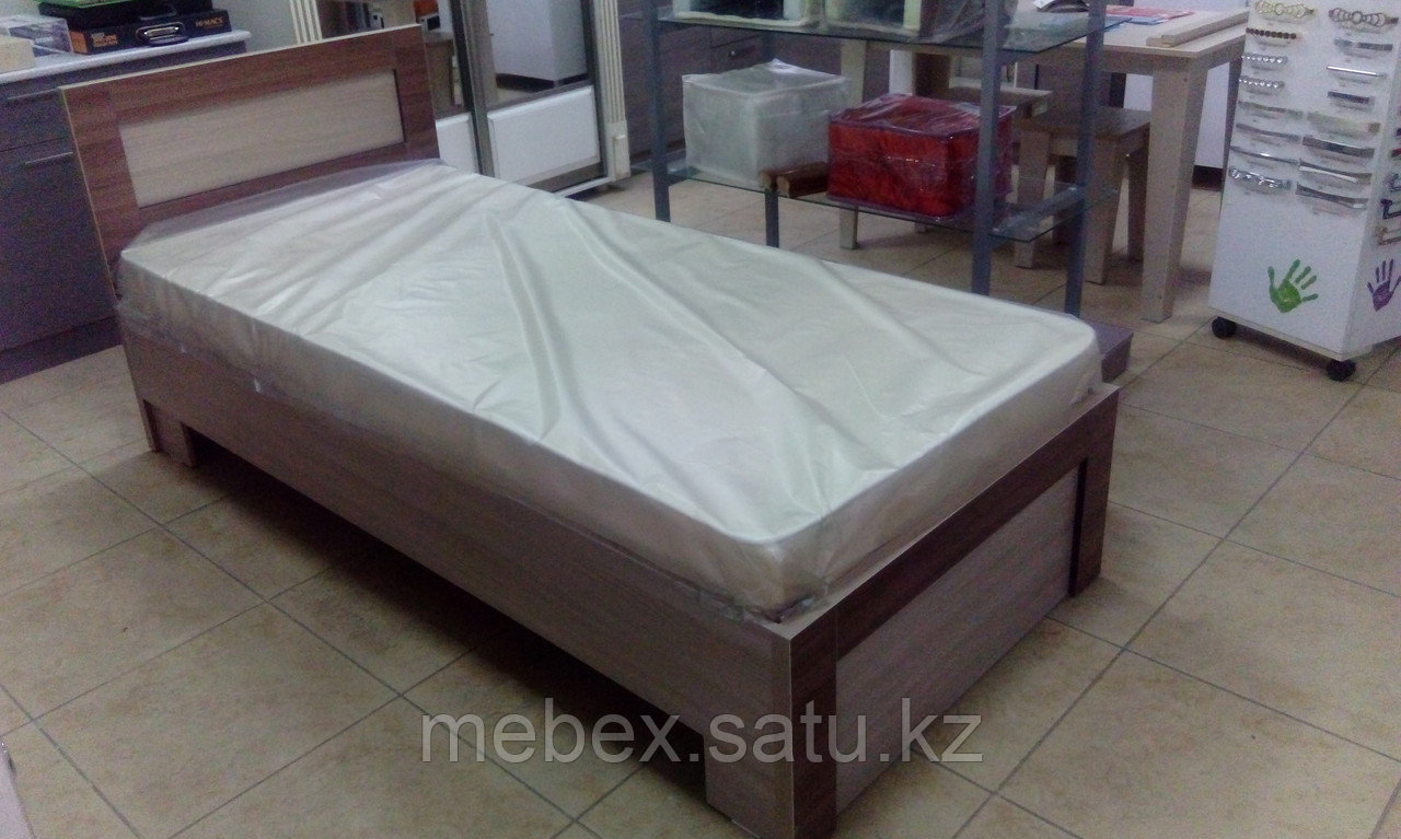 Кровать полуторка с матрацем (2050*1250*900) - фото 1 - id-p42661598