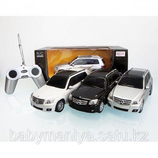 Радиоуправляемая МАШИНА 1:24 32100 MERCEDES-BENZ GLK, 3 ЦВЕТА В АСС., 29Х14Х12СМ, СВЕТ. ФАРЫ И СТОП