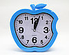 Часы-будильник яблоко, голубые, 15 см