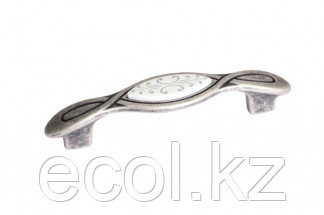 Мебельная ручка, замак, размер посадки 96мм, отделка серебро античное + вставка