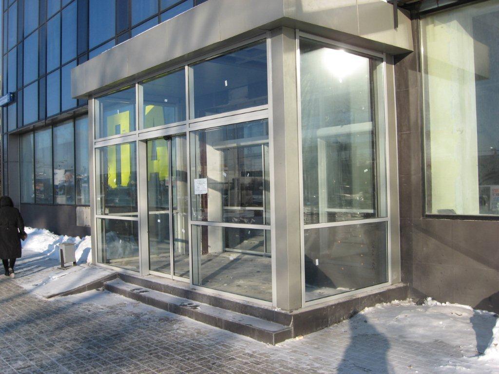 Современная входная группа. Цельностеклянная входная группа. Входная группа из стекла. Стеклянная входная группа. Дверь металлопластиковая входная системы schuco.