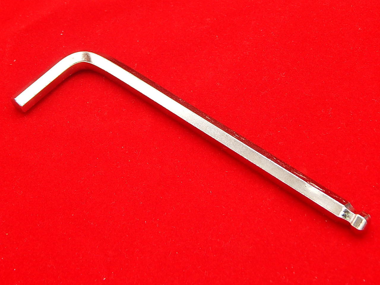 Ключ никелированный шестигранный с шаром (8 мм) - фото 1 - id-p49159010