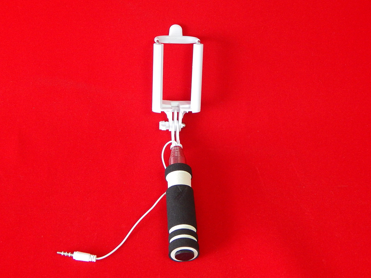 Mini Monopod проводной с кнопкой для смартфона - фото 1 - id-p49159066