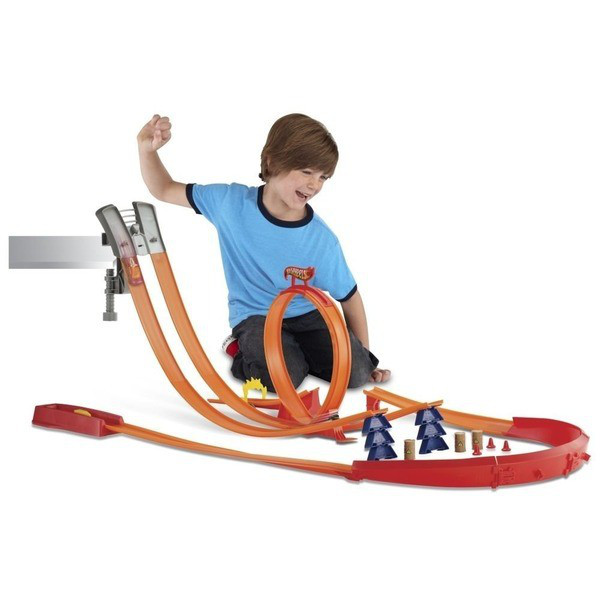 Hot Wheels Игровой Набор "Супертрек" Y0276
