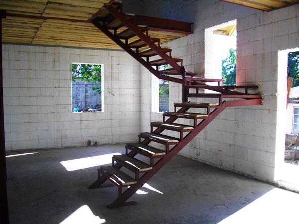 Междуэтажная лестница - фото 1 - id-p49285616