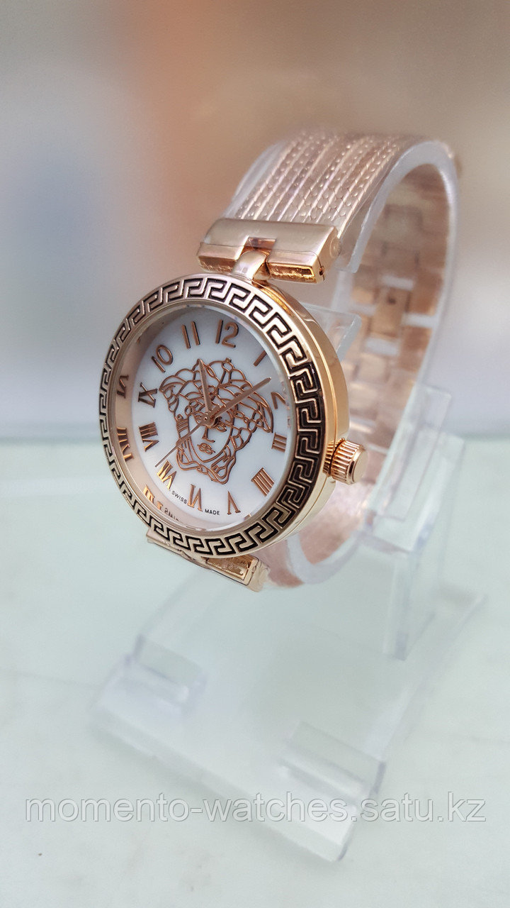 Женские часы Versace