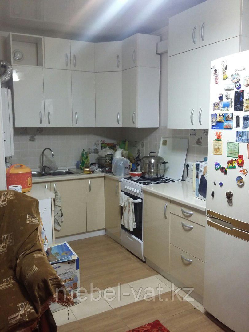 Кухня в три этажа на заказ - фото 1 - id-p49437431