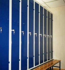 Шкаф металлический для бассейна