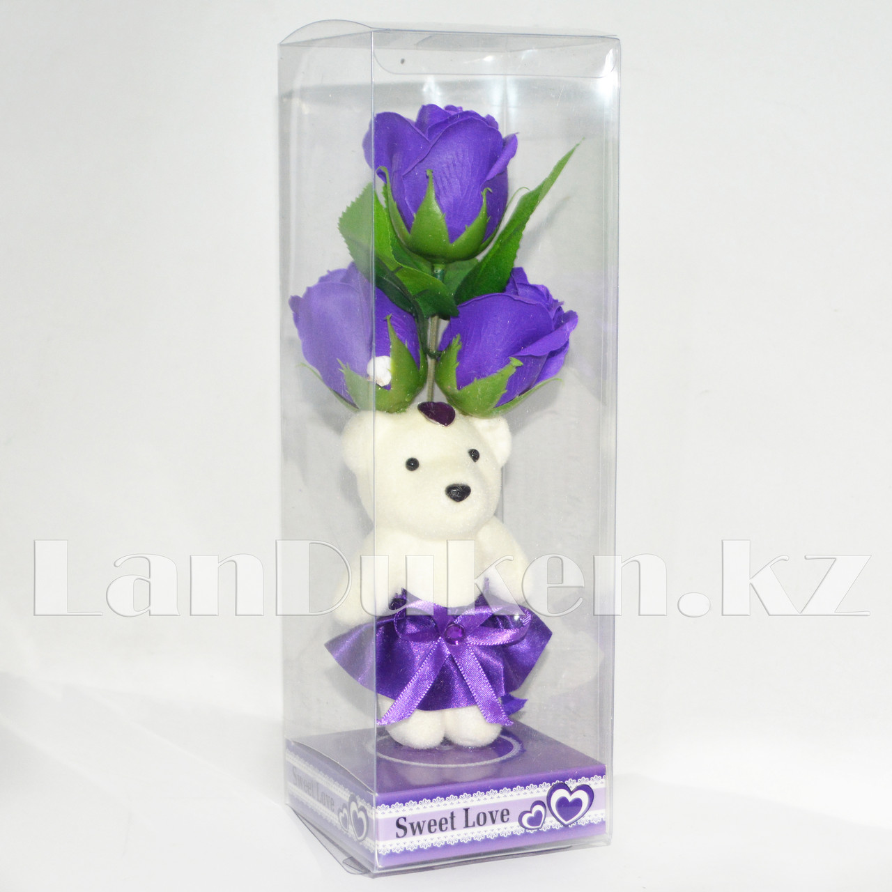 Фиолетовые ароматические розы из мыла 3 штуки с игрушечным мишкой