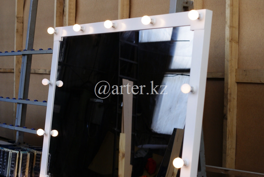 Зеркало с led подсветкой для гримерной