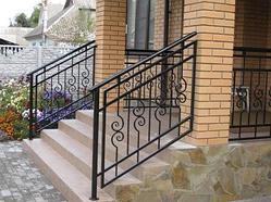 Перила в дом