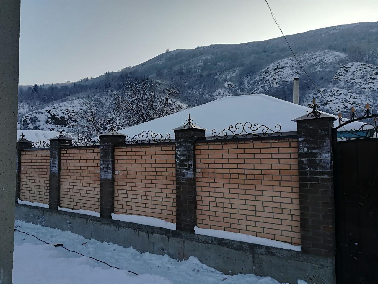 Навершье на забор