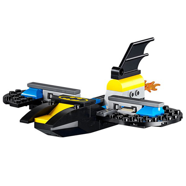 Lego Juniors Нападение Джокера на Бэтпещеру 10753