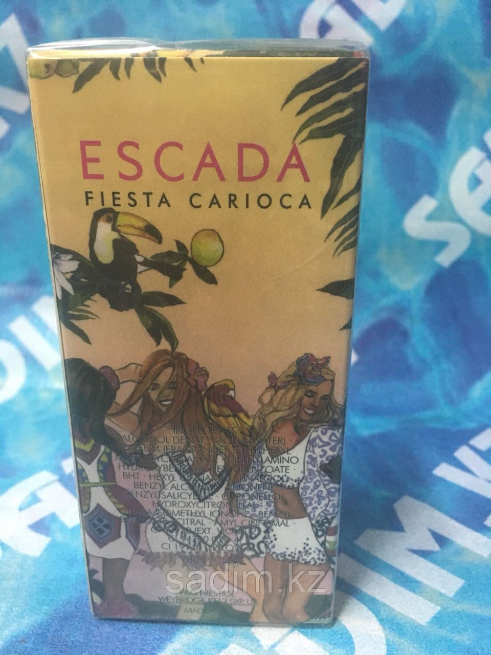 Escada Fieta Carica