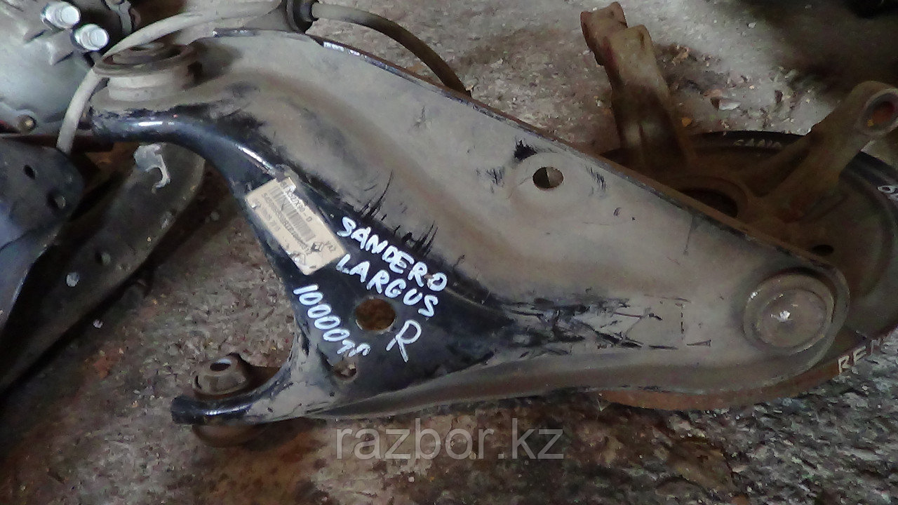 Рычаг правый передний Renault Sandero II