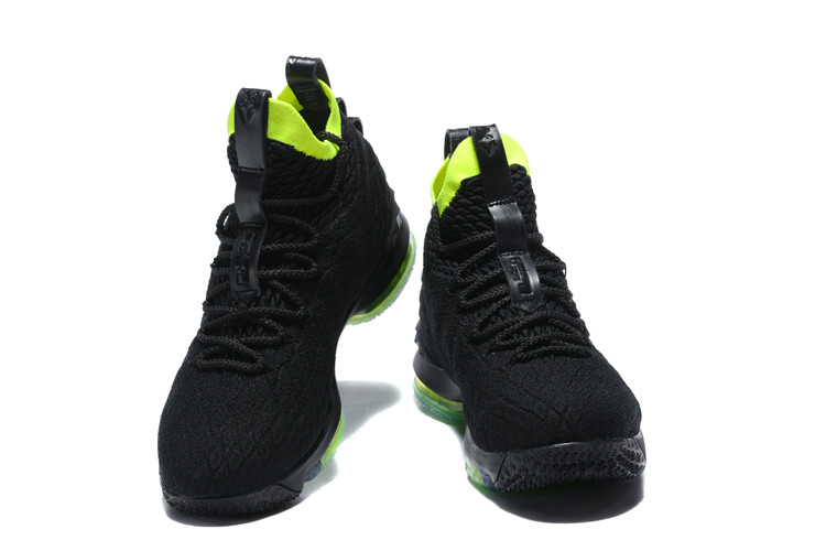 Баскетбольные кроссовки Nikе LeBron XV (15) "Black/Volt" (40-46) - фото 2 - id-p50205399