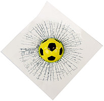 Наклейка на автомобиль Разбитое Стекло Футбольный мяч (желтый)